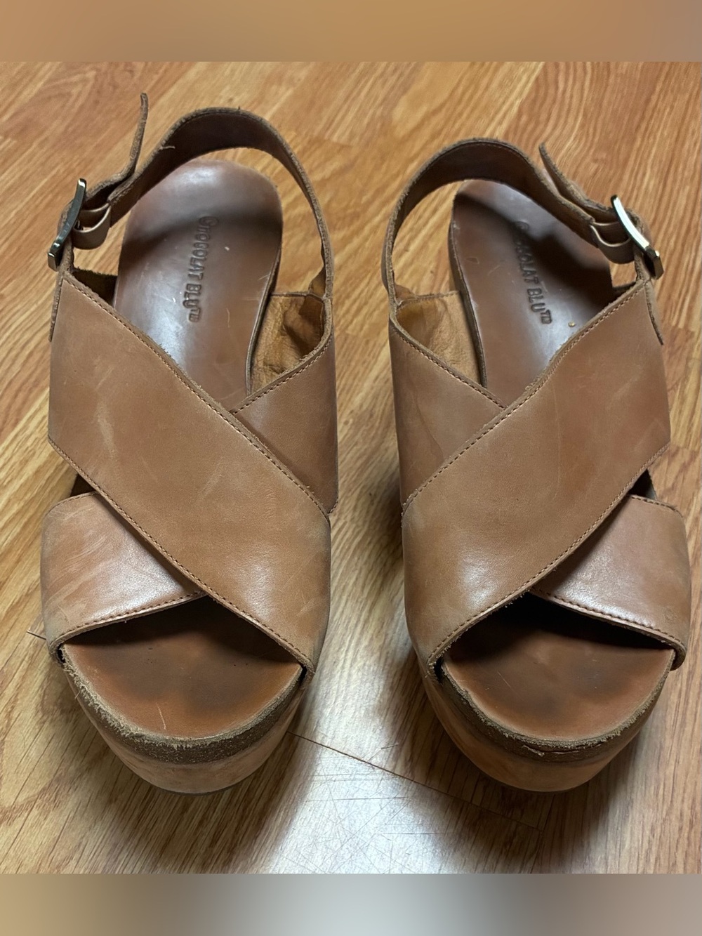 Chocolat Blu Wink Tan Leather Platform Wedge Sandals Size 8